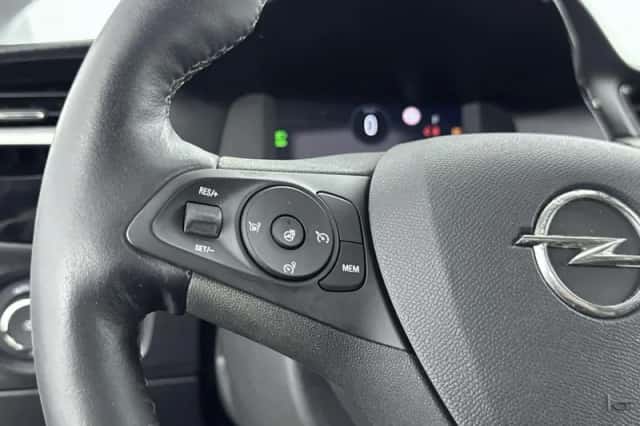 Opel Corsa (2023) thumbnail 18
