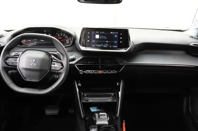 Peugeot 2008 (2022) thumbnail 13
