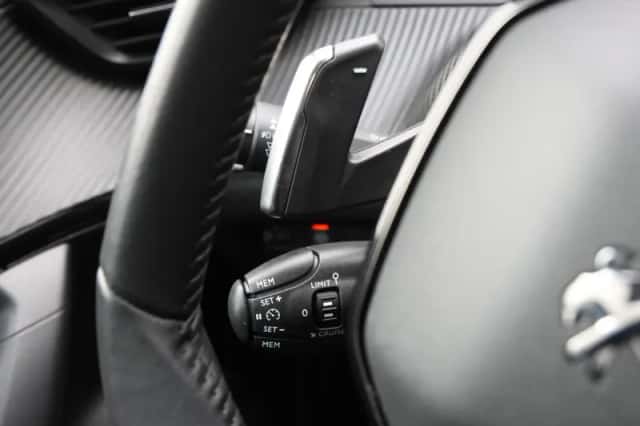 Peugeot 2008 (2022) thumbnail 25
