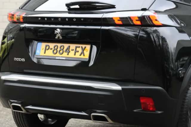 Peugeot 2008 (2022) thumbnail 7