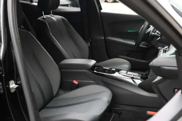 Peugeot 2008 (2022) thumbnail 10