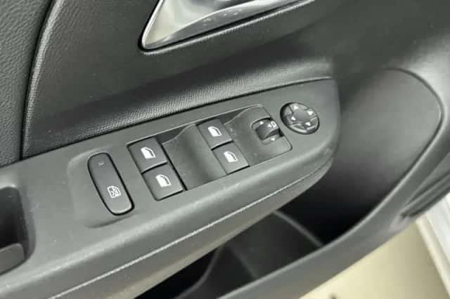 Opel Corsa (2025) thumbnail 15