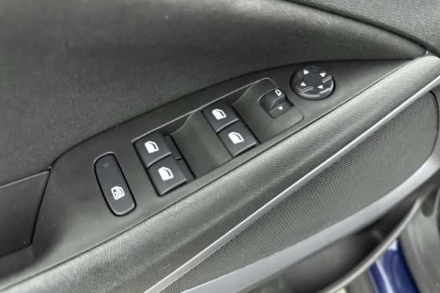 Opel Crossland (2021) thumbnail 15