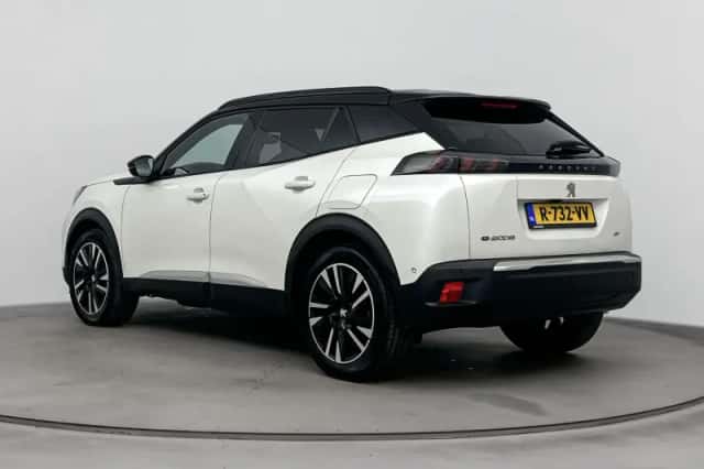 Peugeot e-2008 (2023) thumbnail 3