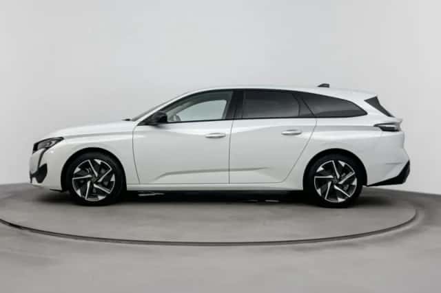 Peugeot 308 (2024) thumbnail 2