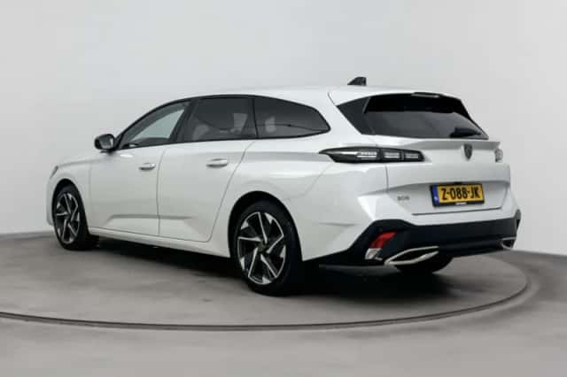 Peugeot 308 (2024) thumbnail 3