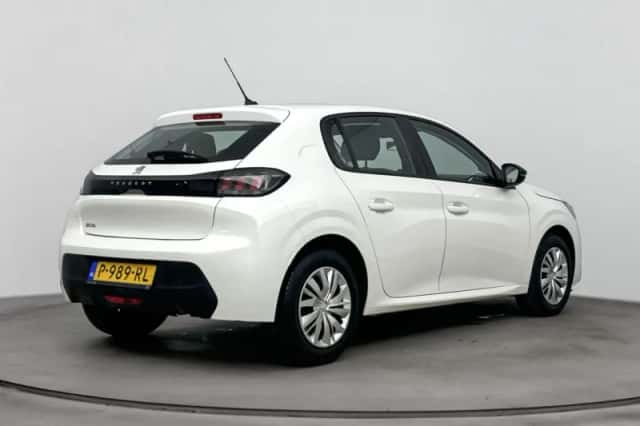 Peugeot 208 (2022) thumbnail 5