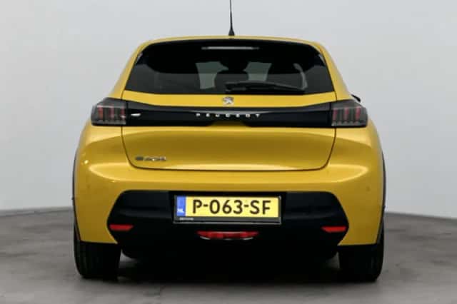 Peugeot e-208 (2022) thumbnail 4