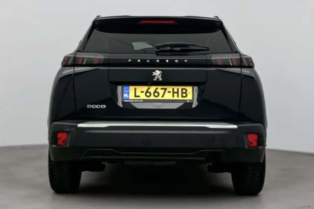 Peugeot 2008 (2021) thumbnail 4