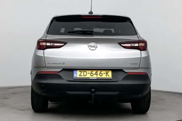 Opel Grandland X (2019) thumbnail 4
