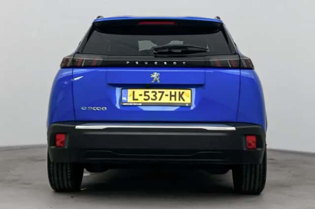 Peugeot e-2008 (2021) thumbnail 4