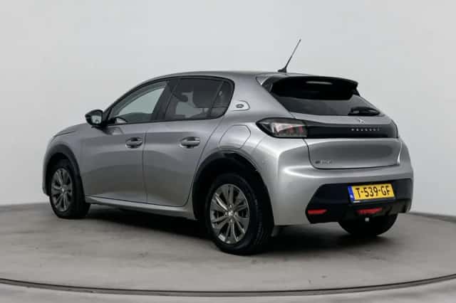 Peugeot e-208 (2023) thumbnail 3