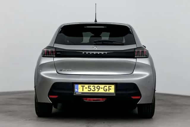 Peugeot e-208 (2023) thumbnail 4