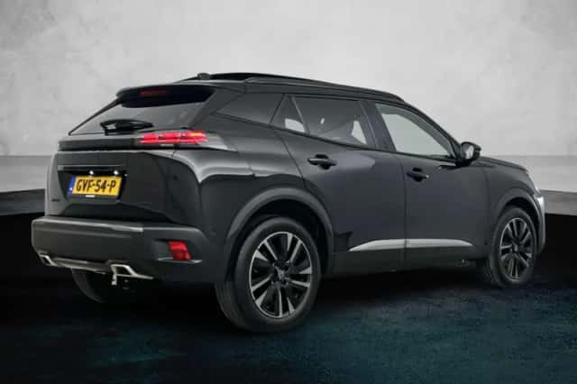 Peugeot 2008 (2024) thumbnail 2
