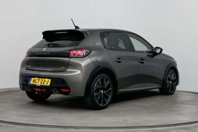 Peugeot 208 (2023) thumbnail 5