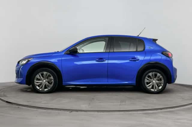 Peugeot e-208 (2022) thumbnail 2