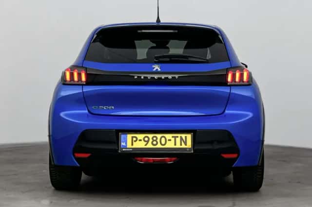Peugeot e-208 (2022) thumbnail 4