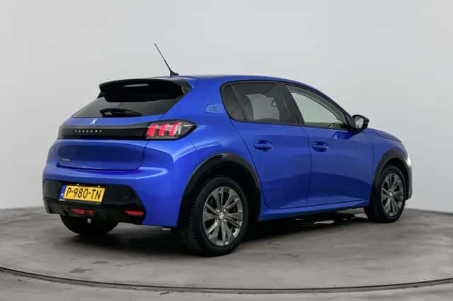 Peugeot e-208 (2022) thumbnail 6