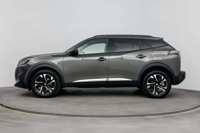 Peugeot 2008 (2022) thumbnail 2