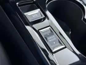 Peugeot 2008 (2022) thumbnail 25