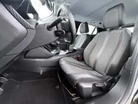 Peugeot 2008 (2022) thumbnail 7
