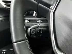 Peugeot 3008 (2019) thumbnail 15
