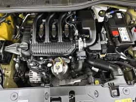 Peugeot 208 (2022) thumbnail 32