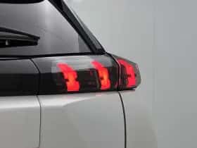 Peugeot 2008 (2021) thumbnail 33