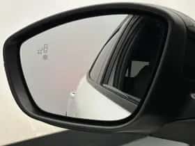 Peugeot 2008 (2021) thumbnail 34