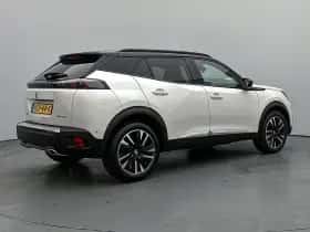 Peugeot 2008 (2021) thumbnail 9