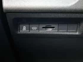 Peugeot 308 (2022) thumbnail 41