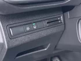 Peugeot 3008 (2022) thumbnail 19
