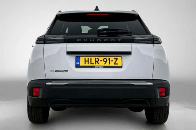 Peugeot e-2008 (2025) thumbnail 4