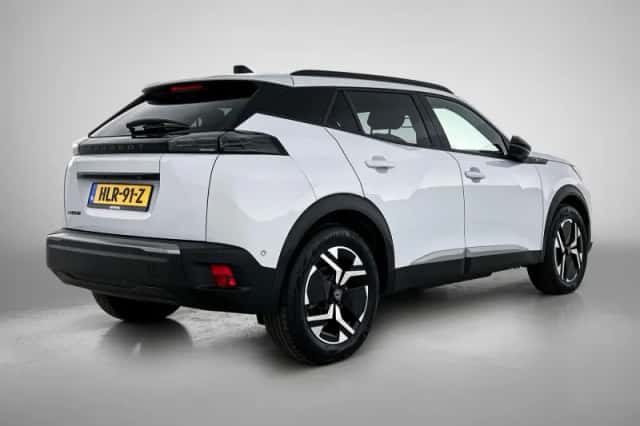 Peugeot e-2008 (2025) thumbnail 5
