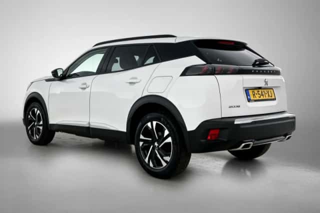 Peugeot 2008 (2022) thumbnail 3