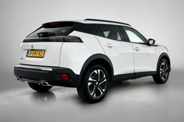 Peugeot 2008 (2022) thumbnail 5
