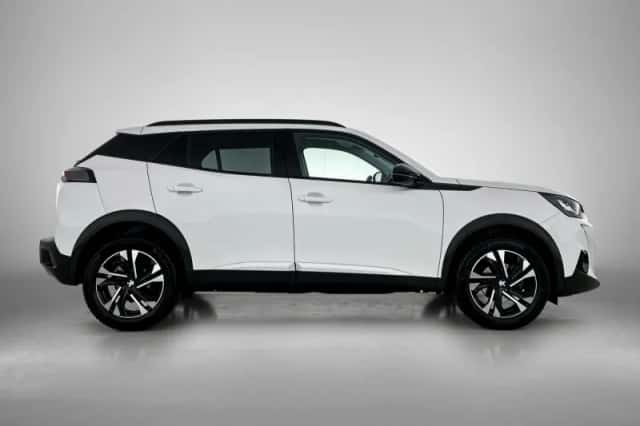 Peugeot 2008 (2022) thumbnail 6