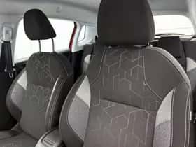 Peugeot 2008 (2018) thumbnail 23
