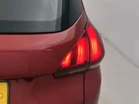 Peugeot 2008 (2018) thumbnail 28