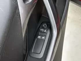 Peugeot 2008 (2018) thumbnail 29