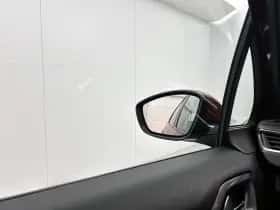 Peugeot 2008 (2018) thumbnail 32