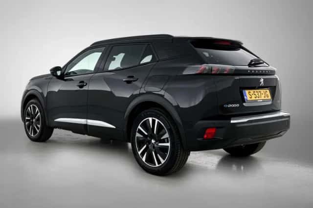 Peugeot e-2008 (2023) thumbnail 3