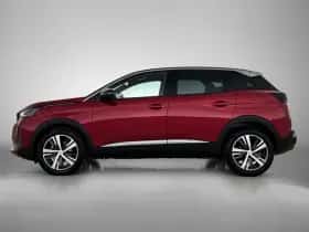 Peugeot 3008 (2023) thumbnail 2