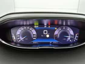 Peugeot 3008 (2023) thumbnail 17