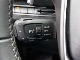 Peugeot 3008 (2023) thumbnail 18