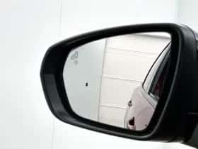 Peugeot 3008 (2023) thumbnail 33