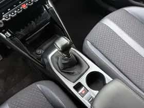 Peugeot 2008 (2020) thumbnail 24