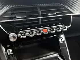 Peugeot 2008 (2020) thumbnail 31