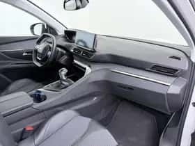 Peugeot 5008 (2021) thumbnail 32