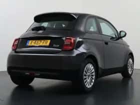 Fiat 500 (2023) thumbnail 3